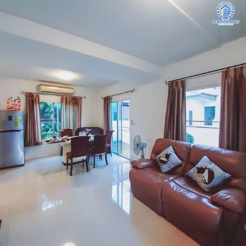 *****บ้านเดี่ยวมือสองย่านนนทบุรี ม.อินนิซิโอ ปิ่นเกล้า-วงแหวน เนื้อที่กว้าง 50 ตร.ว. ฟังก์ชัน 3 ห้องนอน 2 ห้องน้ำ ที่จอดรถ 2 คัน บ้านหลังใหญ่ มีบริเวณกว้างขวาง บนทำเลแห่งการเดินทาง ใกล้รถไฟฟ้าสายสีม่วง "สถานีตลาดบางใหญ่" และทางด่วน "ศรีรัช"